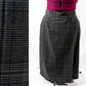 Long Straight Front Slit Skirt Large